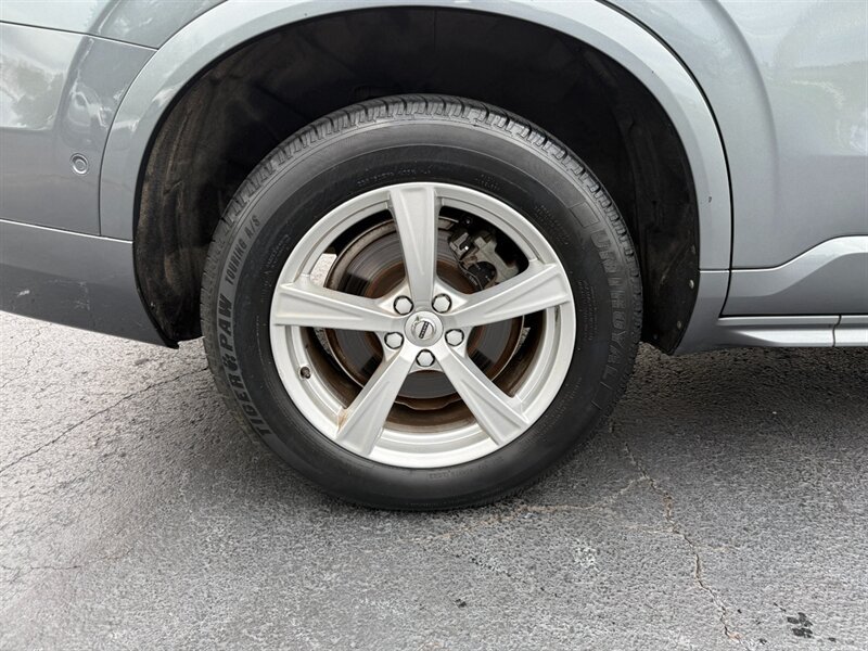 Used 2017 Volvo XC90 T5 Momentum w/ Vision Package FWD image 25