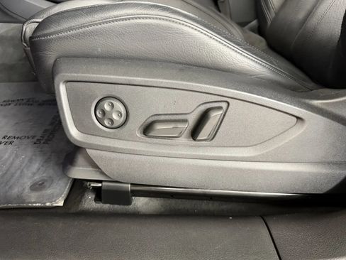 Used 2018 Audi Q5 Prestige w/ Prestige Package AWD/4WD image 13