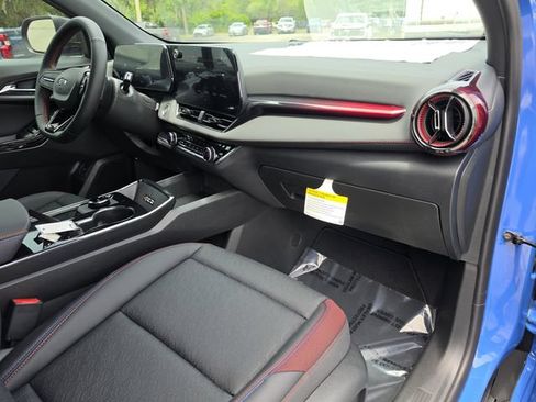 New 2026 Chevrolet Equinox RS w/ Convenience Package III FWD image 14
