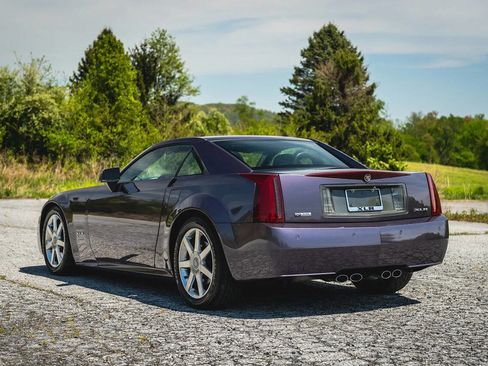 Used 2004 Cadillac XLR image 12