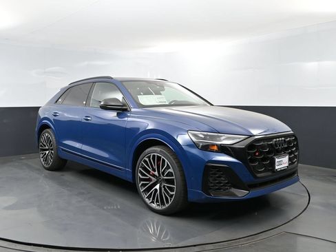 New 2026 Audi SQ8 Premium Plus AWD/4WD image 3