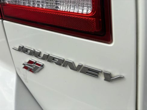 Used 2019 Dodge Journey GT AWD/4WD image 36