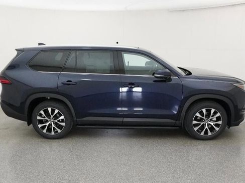 New 2026 Toyota Grand Highlander AWD Hybrid image 12