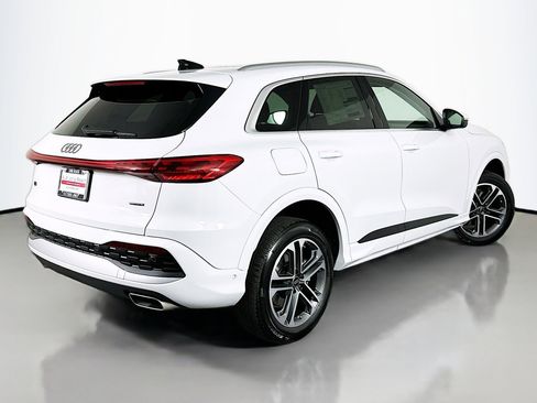 New 2026 Audi Q5 Premium image 13