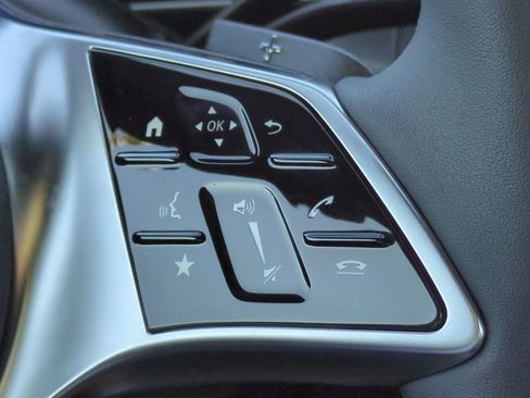 Used 2026 Mercedes-Benz GLC 300 image 26