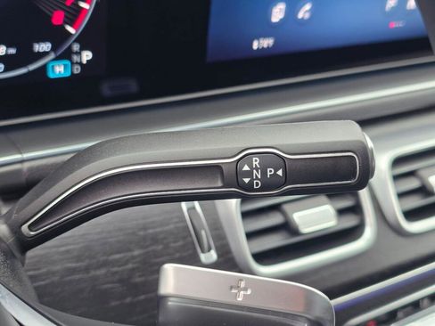 Used 2025 Mercedes-Benz GLE 450e 4MATIC image 16