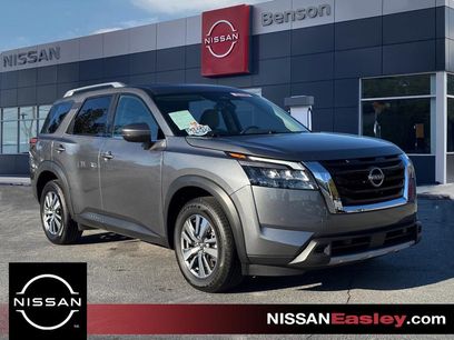 Certified 2025 Nissan Pathfinder SL