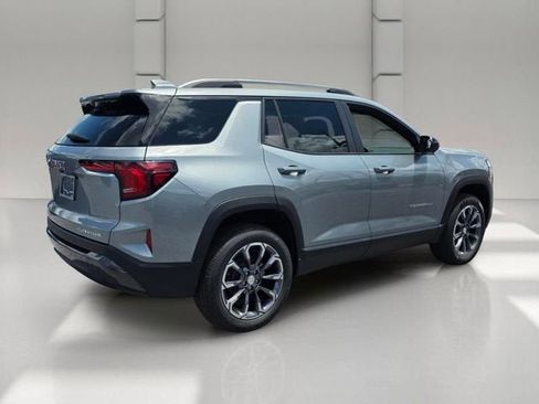 Used 2026 GMC Terrain Elevation w/ Elevation Premium Package FWD image 5