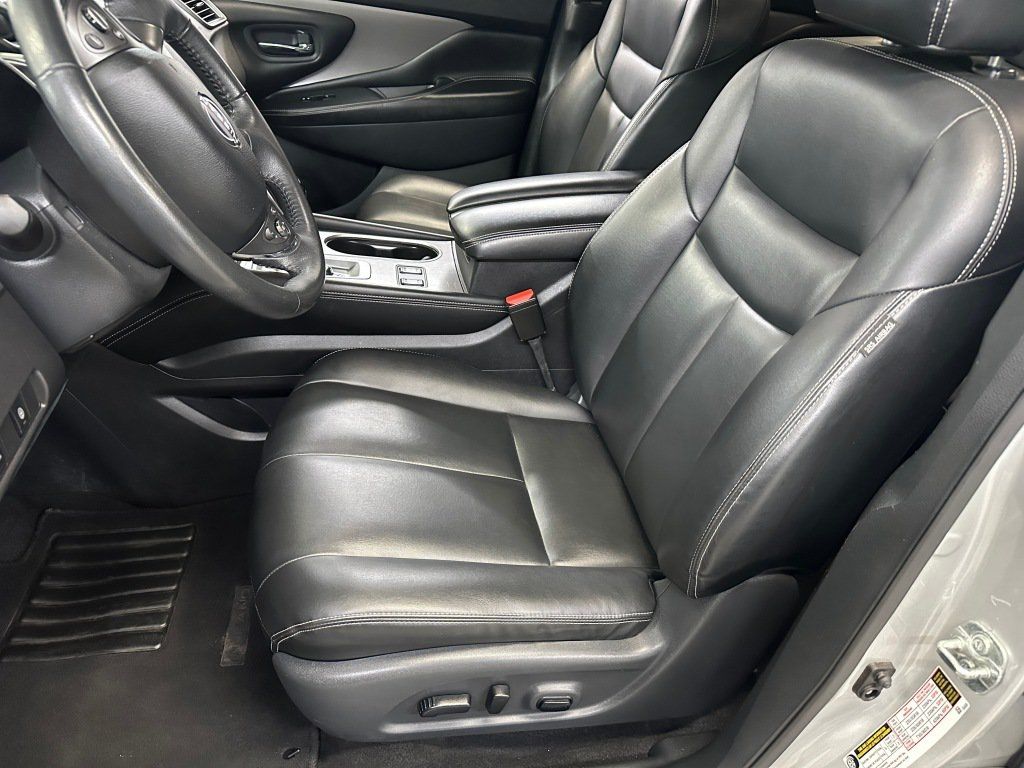 Used 2023 Nissan Murano SV FWD image 3