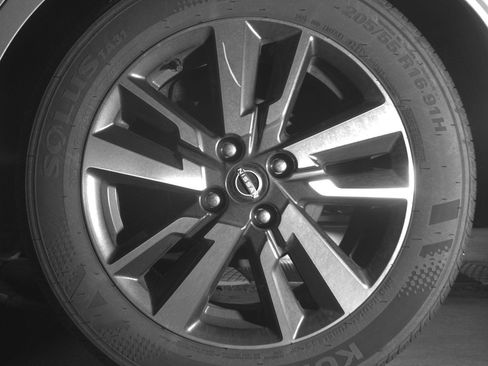 Used 2025 Nissan Versa SV image 14