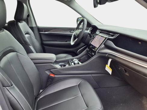 New 2024 Jeep Grand Cherokee Limited 4xe image 15