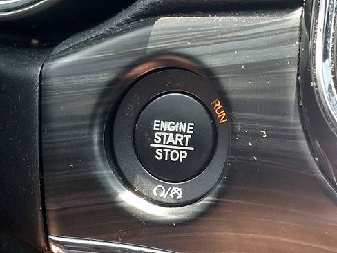 Used 2021 Jeep Grand Cherokee Limited w/ Trailer Tow Group IV AWD/4WD image 25