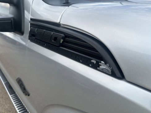 Used 2013 Ford F250 Platinum w/ FX4 Off Road Pkg image 5