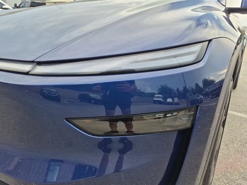 Used 2026 Tesla Model Y 2WD image 28