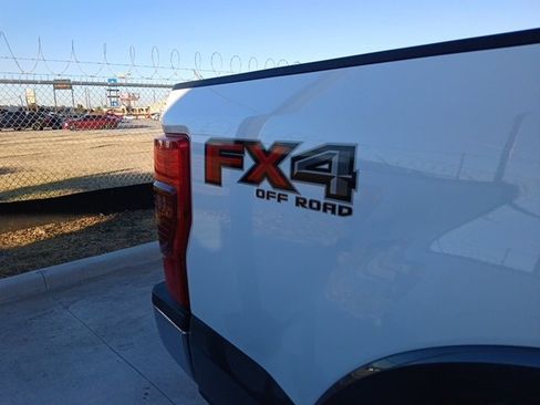 Used 2022 Ford F350 Lariat w/ Lariat Ultimate Package image 6