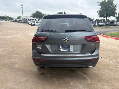 Used 2020 Volkswagen Tiguan S w/ 3rd Row Seat Package AWD/4WD image 4