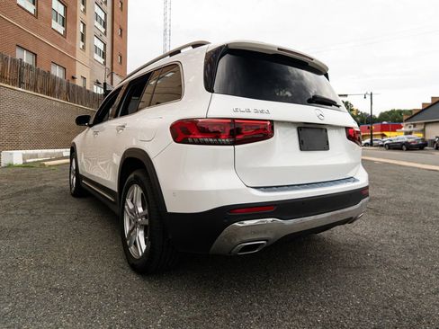 Used 2020 Mercedes-Benz GLB 250 4MATIC w/ Premium Package image 6