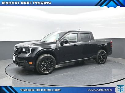 New 2025 Ford Maverick Lariat w/ Black Appearance Package