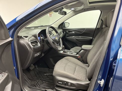 Used 2019 Chevrolet Equinox LT image 3