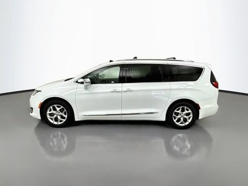 Used 2020 Chrysler Pacifica Limited FWD image 4