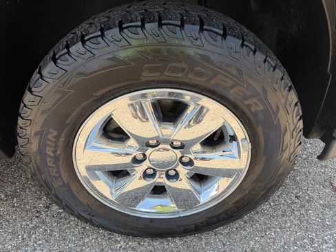 Used 2012 GMC Sierra 1500 SLE w/ Power Tech Package AWD/4WD image 15