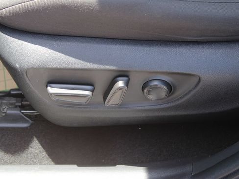 Used 2024 Toyota RAV4 XLE AWD/4WD image 15