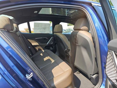 New 2026 BMW i5 eDrive40 image 12