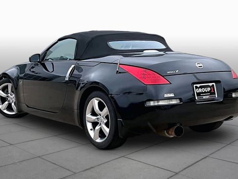 Used 2008 Nissan 350Z Touring RWD image 6