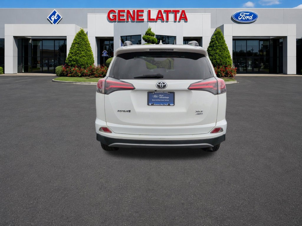 Used 2018 Toyota RAV4 XLE w/ Plus Extra Value Package AWD/4WD image 15