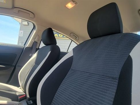 Used 2022 Nissan Versa SV w/ Trunk Package FWD image 19