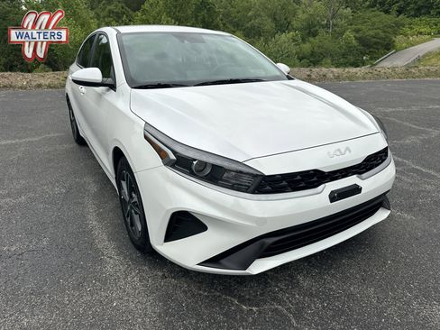 Used 2024 Kia Forte LXS FWD image 1