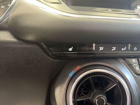 Certified 2024 Chevrolet Blazer LT w/ Convenience Package FWD image 28