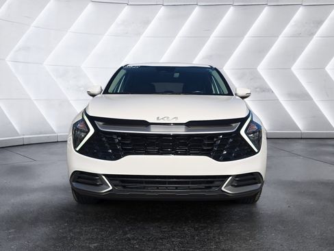 Used 2023 Kia Sportage EX image 8