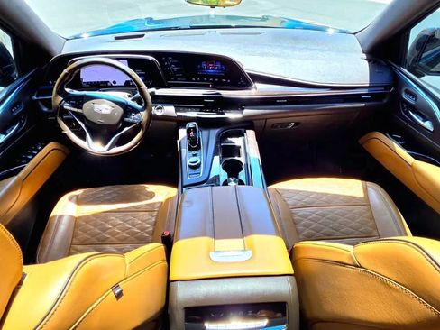 Used 2021 Cadillac Escalade ESV Sport w/ Driver Assist Tech Package AWD/4WD image 5