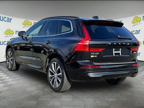 Used 2022 Volvo XC60 B5 Momentum AWD/4WD image 4