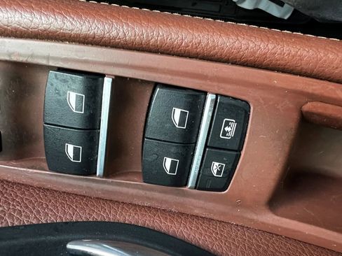 Used 2013 BMW 550i xDrive Sedan AWD/4WD image 24