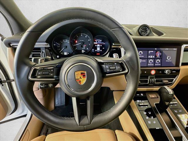 Certified 2026 Porsche Macan AWD/4WD image 14