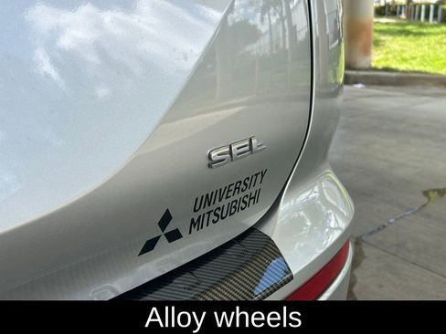 Used 2024 Mitsubishi Outlander SEL FWD image 18