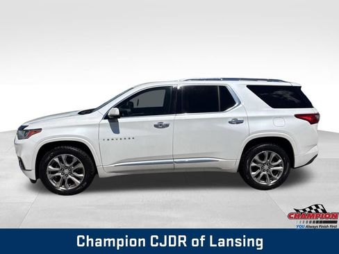 Used 2019 Chevrolet Traverse Premier w/ Driver Confidence II Package FWD image 4