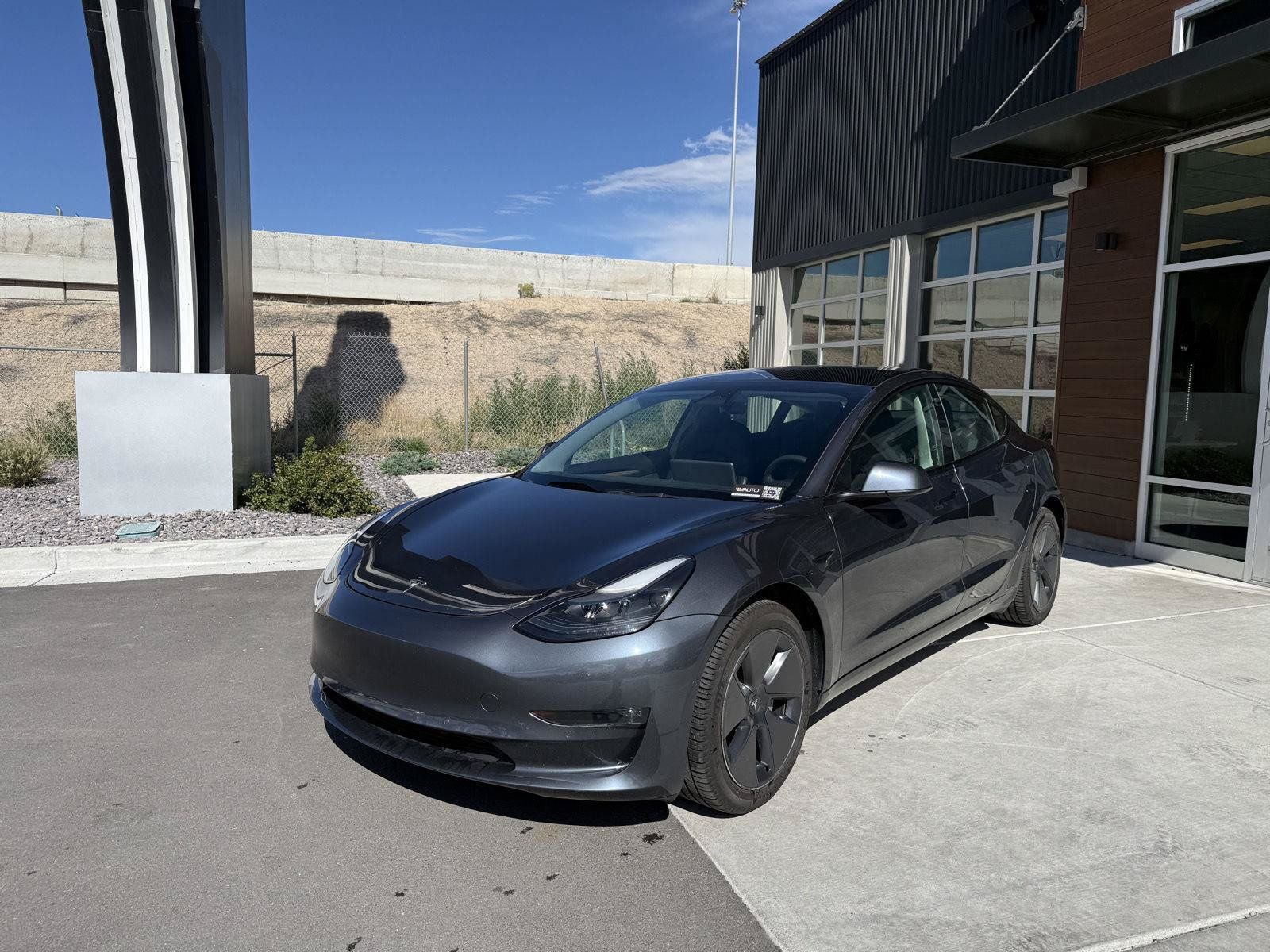 Used 2022 Tesla Model 3 Long Range AWD/4WD image 4