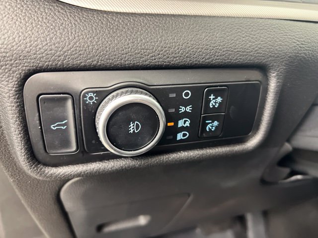 Used 2023 Ford Explorer XLT w/ Equipment Group 202A AWD/4WD image 15