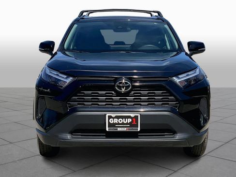 Used 2025 Toyota RAV4 XLE w/ Convenience Package image 4