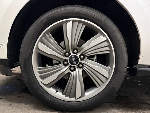 Used 2018 Lincoln Navigator L Reserve w/ Technology Package image 9