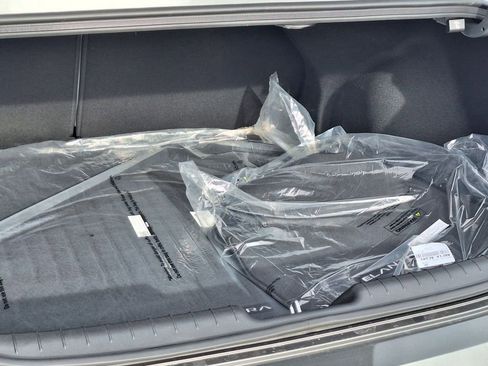 New 2026 Hyundai Elantra Limited image 25