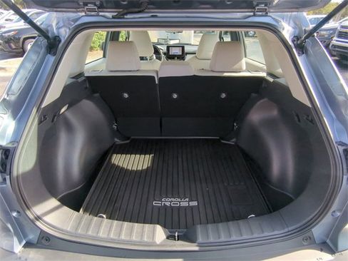 Used 2023 Toyota Corolla Cross L image 14