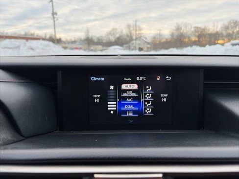 Used 2018 Lexus IS 300 F Sport image 26