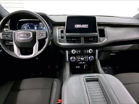 Used 2024 GMC Yukon SLE image 15