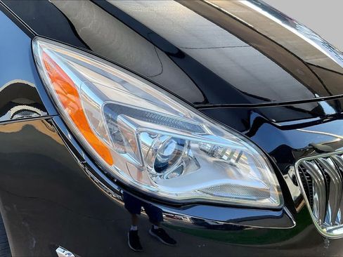 Used 2017 Buick Regal Premium w/ Driver Confidence Package #2 FWD image 26