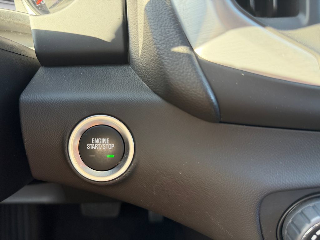 Used 2024 GMC Terrain SLE AWD/4WD image 18