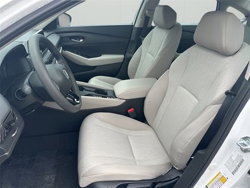 Used 2024 Honda Accord LX image 10